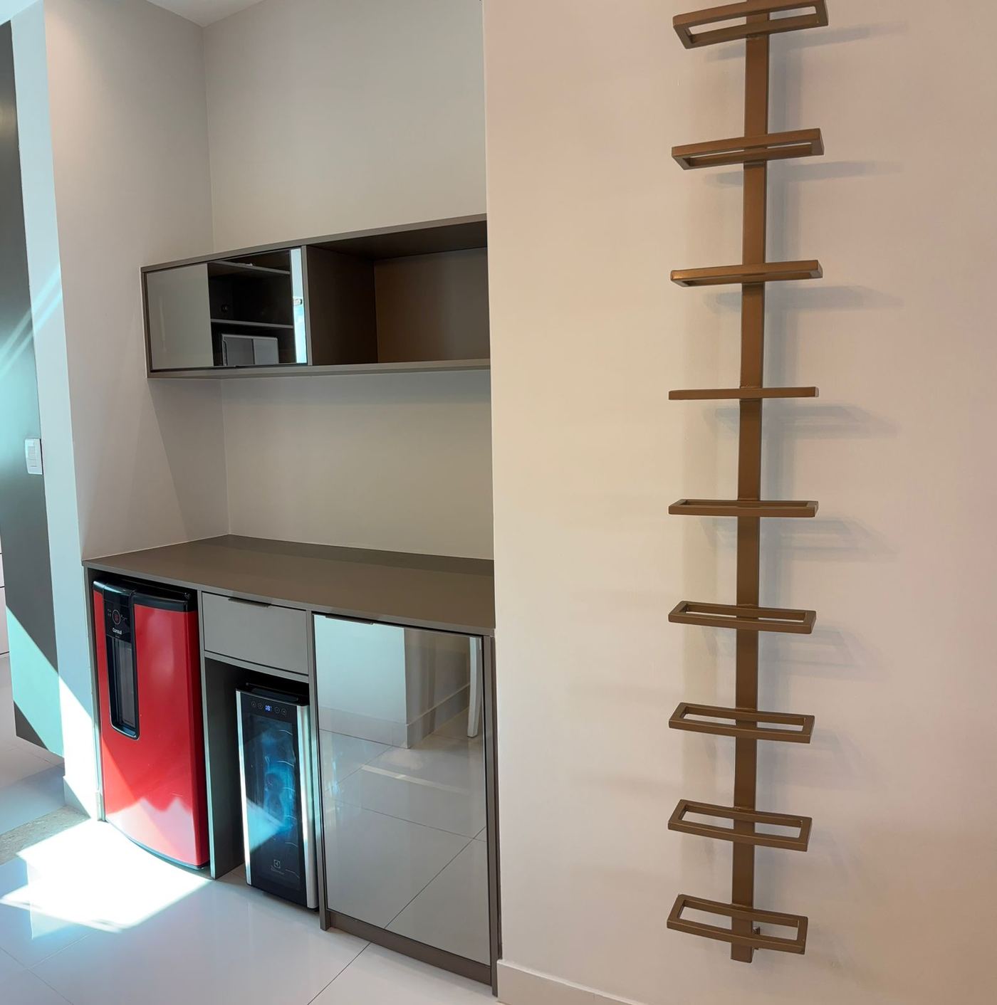 Apartamento térreo mobiliado, 82 m², 2 vagas — Buraquinho — foto 2