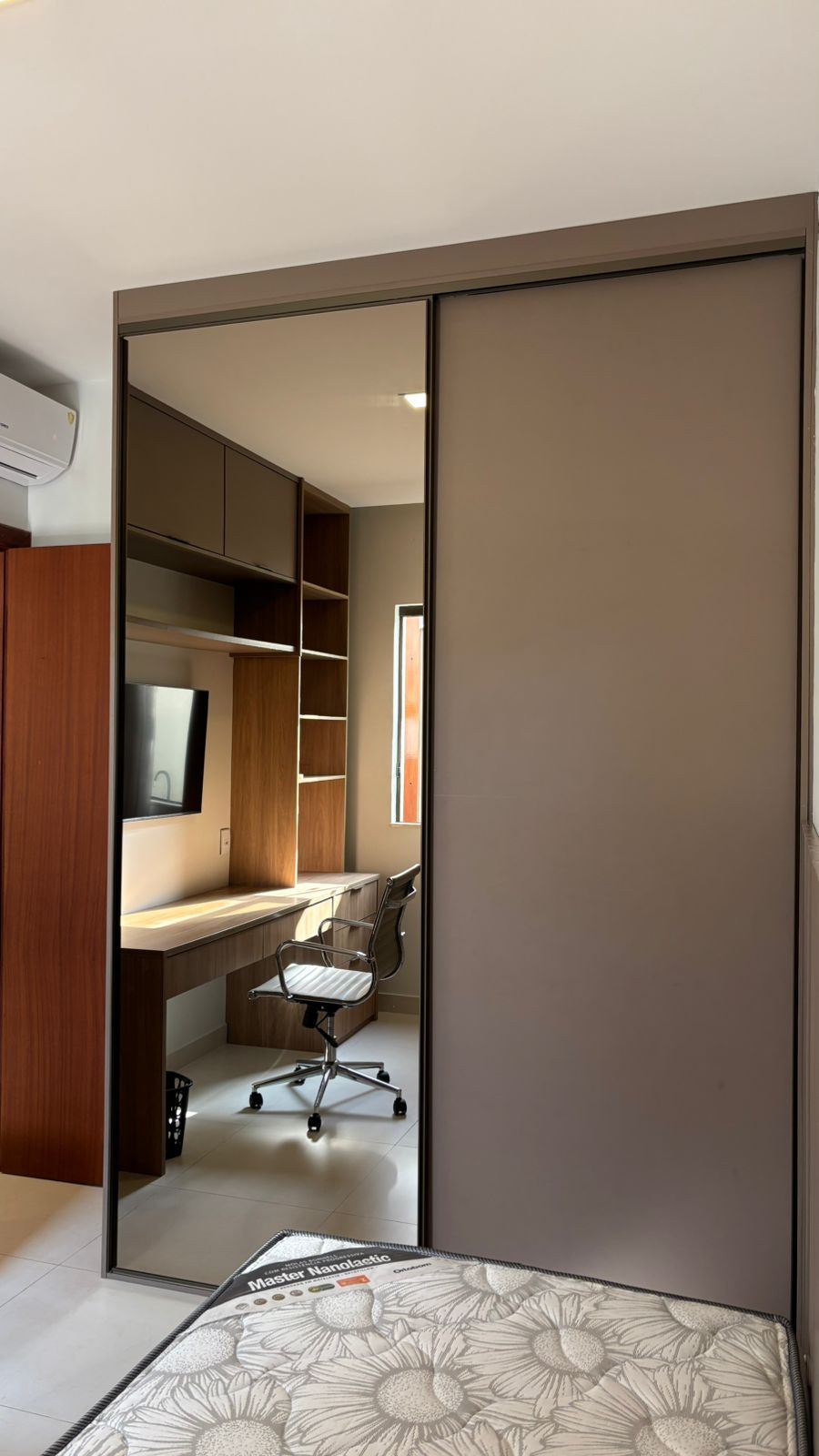 Apartamento térreo mobiliado, 82 m², 2 vagas — Buraquinho — foto 3