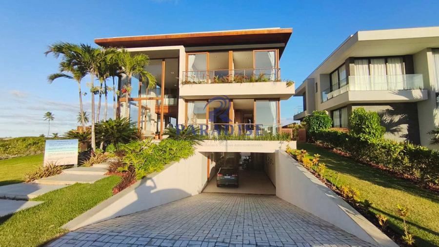 Casa em Guarajuba com frente-mar — 8 suítes, porteira fechada, Alphaville — foto 1