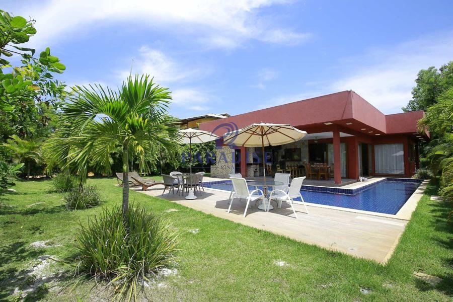 Casa em Itacimirim com 4 suítes e piscina — condomínio fechado de alto padrão — foto 1